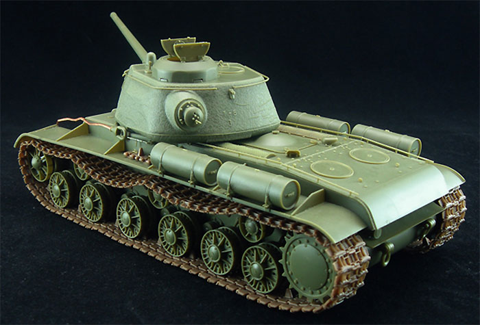 ロシア KV-85 重戦車 (可動キャタピラ & インテリア) プラモデル (ブロンコモデル 1/35 AFVモデル No.CB35110) 商品画像_3