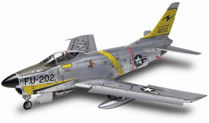 F-86D セイバードッグ プラモデル (レベル 1/48 飛行機モデル No.85-5868) 商品画像_1