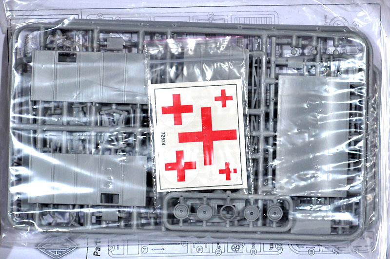 ルノー AHN 3.5t 救護車 バンタイプ プラモデル (エース 1/72 ミリタリー No.72524) 商品画像_1