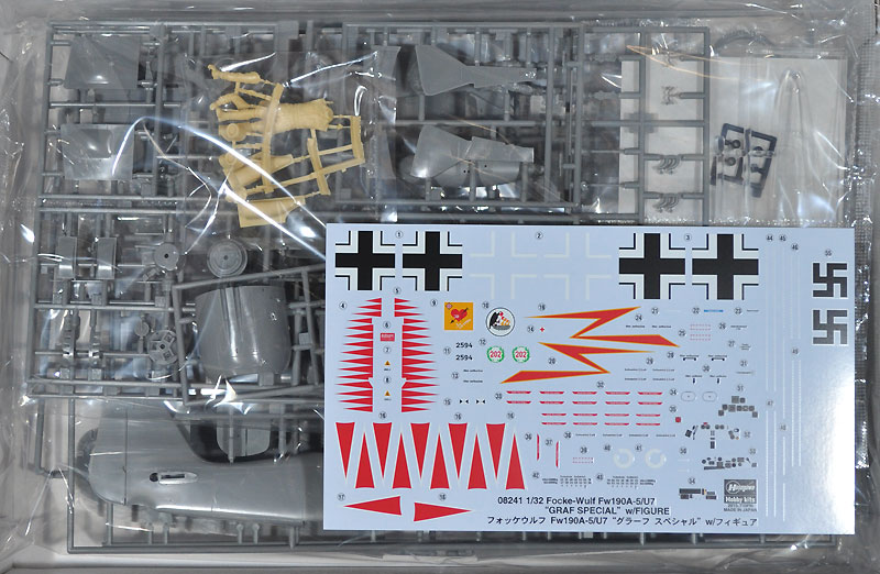 フォッケウルフ Fw190A-5/U7 グラーフスペシャル w/ フィギュア プラモデル (ハセガワ 1/32 飛行機 限定生産 No.08241) 商品画像_1