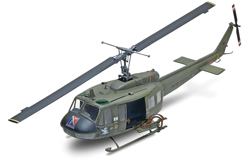 UH-1D ヒューイ ガンシップ プラモデル (レベル 1/32 Aircraft No.85-5536) 商品画像_1