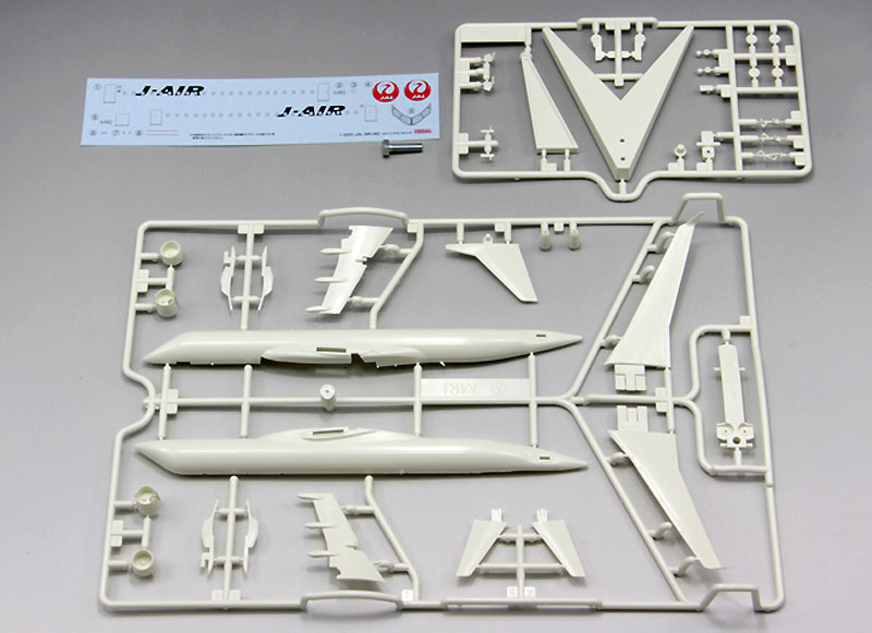 ジェイ・エア MRJ90 プラモデル (ファインモールド 1/200スケール プラモデル No.15505) 商品画像_1