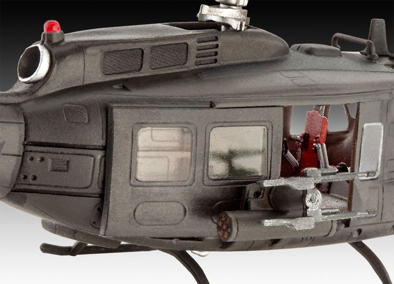 ベル UH-1H ガンシップ プラモデル (レベル 飛行機モデル No.04983) 商品画像_2