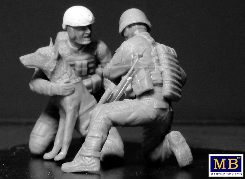 アメリカ 現用兵士 ＋ 犬 (No Soldier left behind - MWD Down) プラモデル (マスターボックス 1/35 ミリタリーミニチュア No.MB35181) 商品画像_3