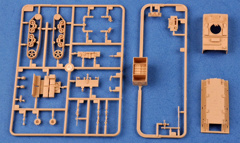 M4 ハイスピード トラクター (155mm/8インチ/240mm用) プラモデル (ホビーボス 1/72 ファイティングビークル シリーズ No.82921) 商品画像_1