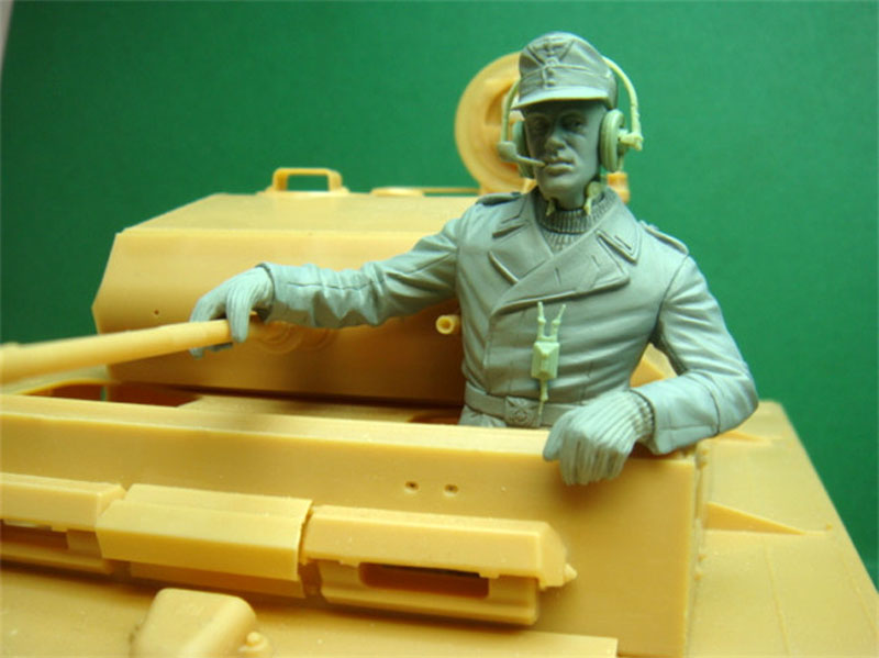 ドイツ 国防軍 戦車兵 (ドライバー) プラモデル (クラッシーホビー 1/16 プラキット No.MC16004) 商品画像_2