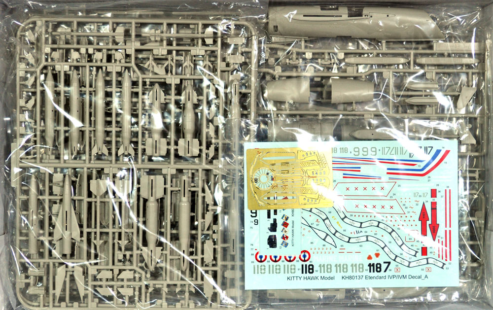 ダッソー エタンダール IVP/IVM プラモデル (キティホーク 1/48 ミリタリーエアクラフト プラモデル No.KH80137) 商品画像_1