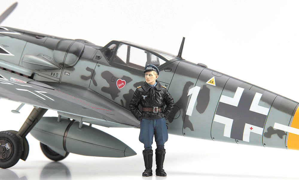 メッサーシュミット Bf109G-6/14 ハルトマン w/フィギュア プラモデル (ハセガワ 1/48 飛行機 限定生産 No.07447) 商品画像_2