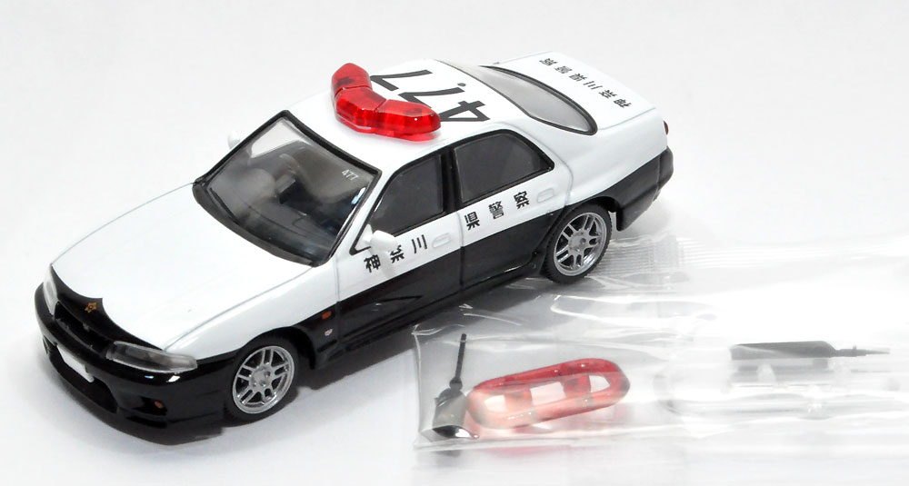 ニッサン スカイライン GT-R オーテックバージョン パトロールカー (神奈川県警察) 98年式 ミニカー (トミーテック トミカリミテッド ヴィンテージ ネオ No.LV-N152a) 商品画像_1