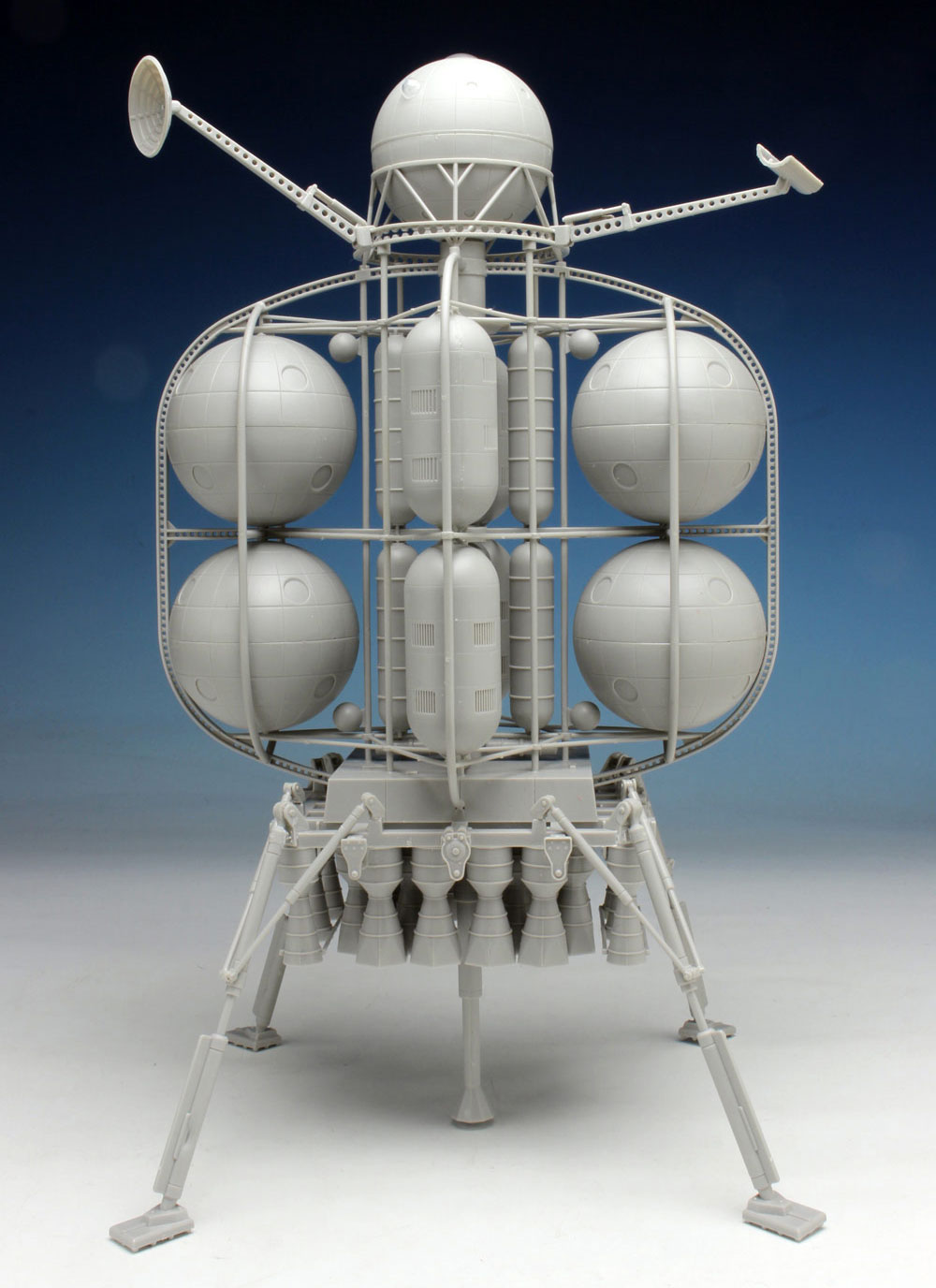 ムーンランダー フォン・ブラウン博士の月面探査機 プラモデル (ペガサスホビー プラスチックモデルキット No.9109) 商品画像_1