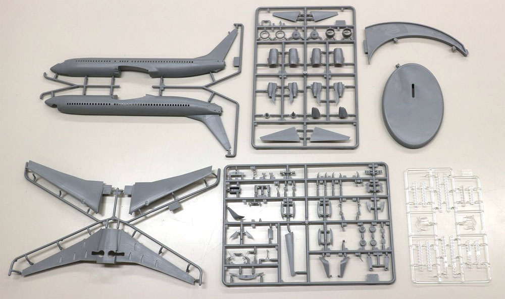 ボーイング 737-800 プラモデル (ズベズダ 1/144 エアモデル No.7019) 商品画像_1