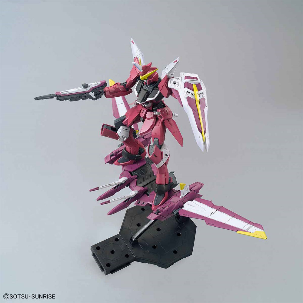 ZGMF-X09A ジャスティスガンダム プラモデル (バンダイ MASTER GRADE (マスターグレード） No.5063150) 商品画像_3