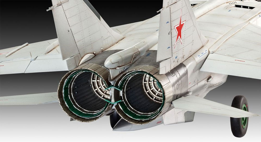 MiG-25 RBT フォックスバット B プラモデル (レベル 1/48 飛行機モデル No.03931) 商品画像_4