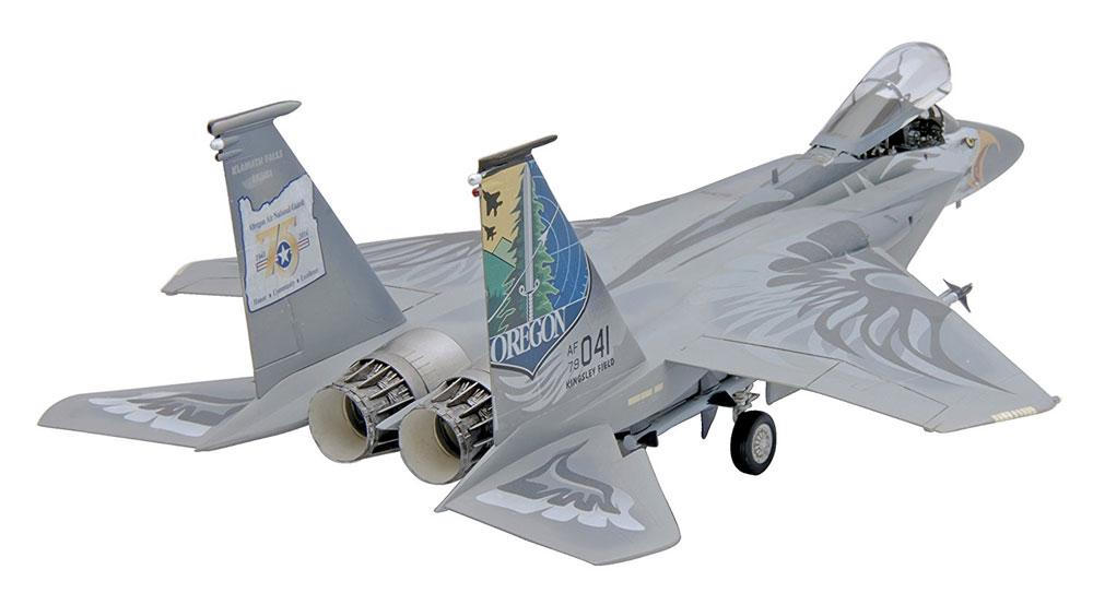 F-15C イーグル プラモデル (レベル 1/48 飛行機モデル No.85-5870) 商品画像_1