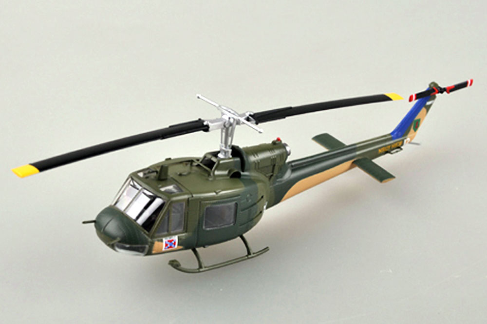 アメリカ陸軍 UH-1B ベトナム 1967年 完成品 (イージーモデル 1/72 ウイングド エース （Winged Ace） No.36907) 商品画像_1