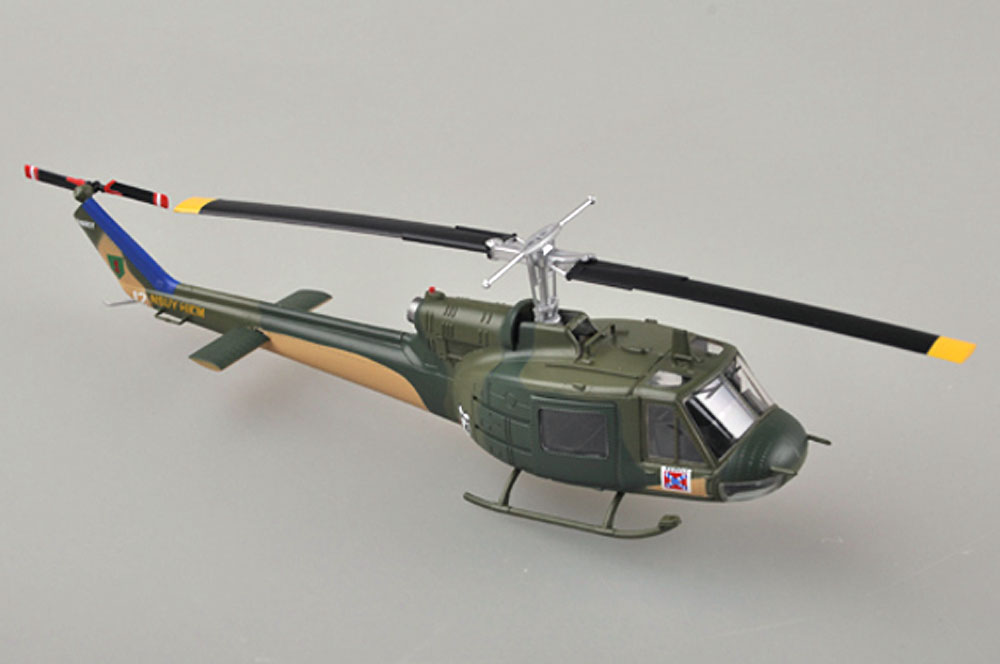 アメリカ陸軍 UH-1B ベトナム 1967年 完成品 (イージーモデル 1/72 ウイングド エース （Winged Ace） No.36907) 商品画像_2