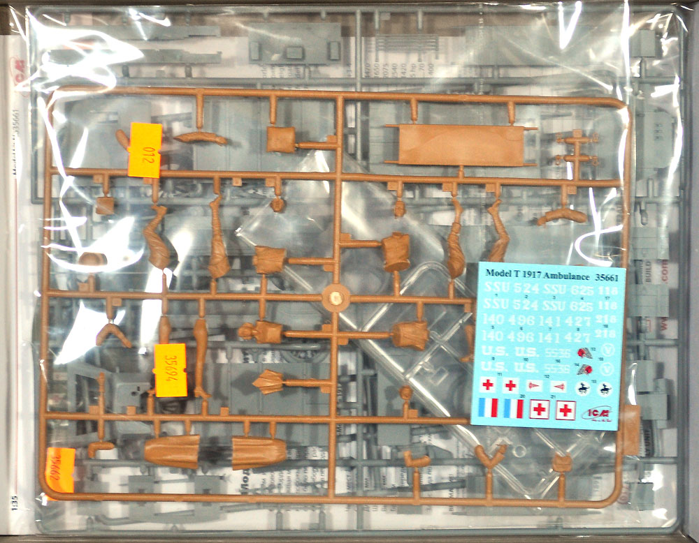 T型フォード 1917 救急車 w/アメリカ衛生兵 プラモデル (ICM 1/35 ミリタリービークル・フィギュア No.35662) 商品画像_1