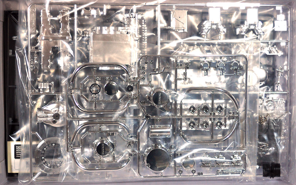 カワサキ Z1300 エンジン プラモデル (タミヤ 1/6 オートバイシリーズ No.16023) 商品画像_1