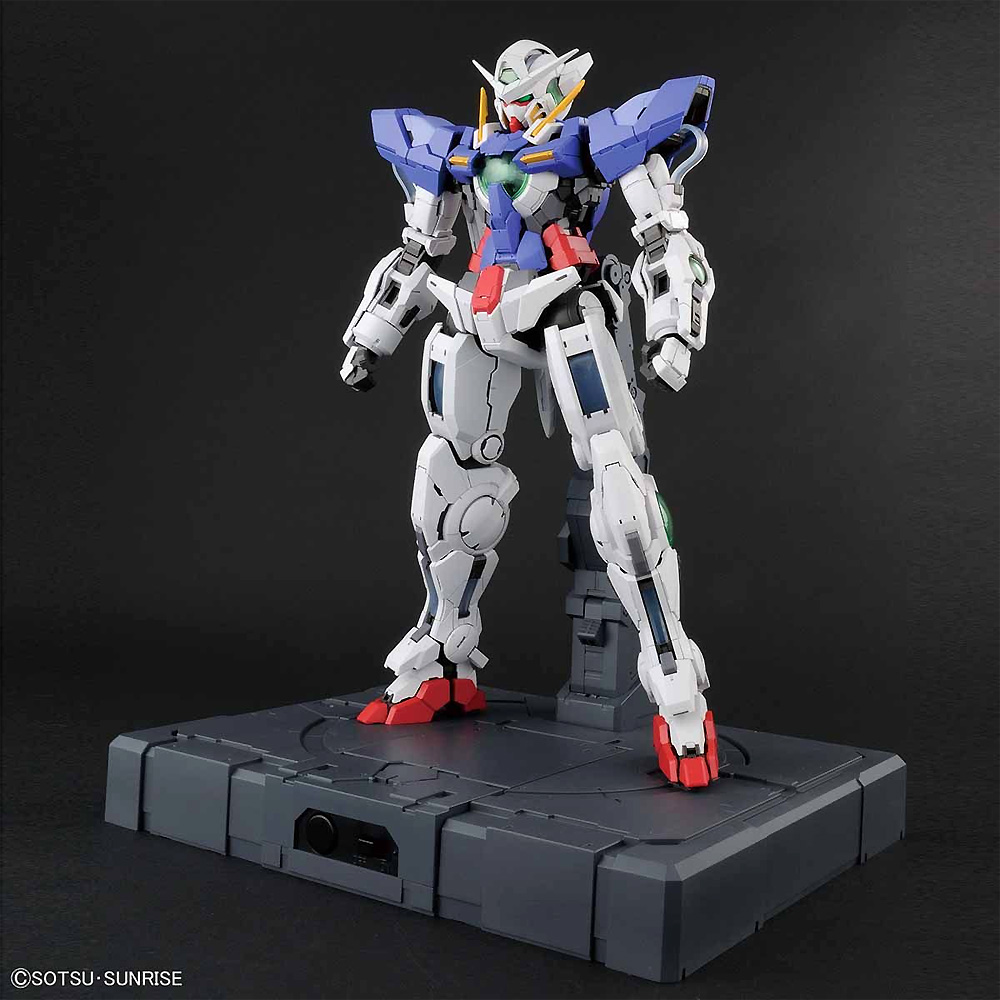 GN-001 ガンダムエクシア プラモデル (バンダイ PERFECT GRADE　(パーフェクトグレード） No.5063057) 商品画像_1