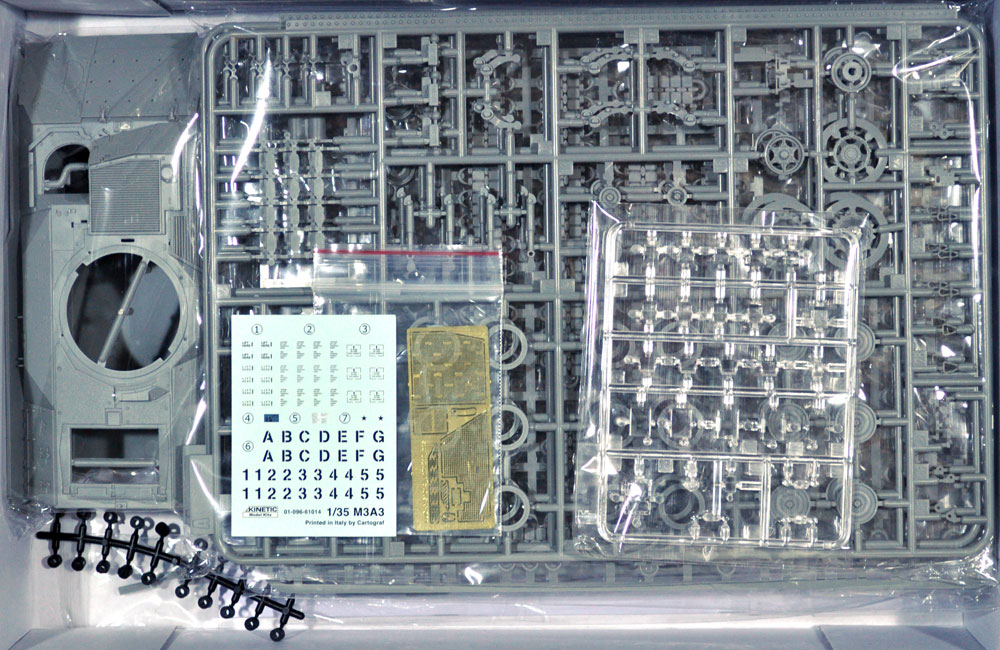 M3A3 ブラッドレー 騎兵戦闘車 プラモデル (キネティック 1/35 AFVキット No.K61014) 商品画像_1