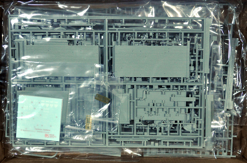 ドイツ 鉄道貨車 Typ Ommr Flak38 2cm 4連装対空機関砲搭載型 プラモデル (ドラゴン 1/35 39-45 Series No.6912) 商品画像_1