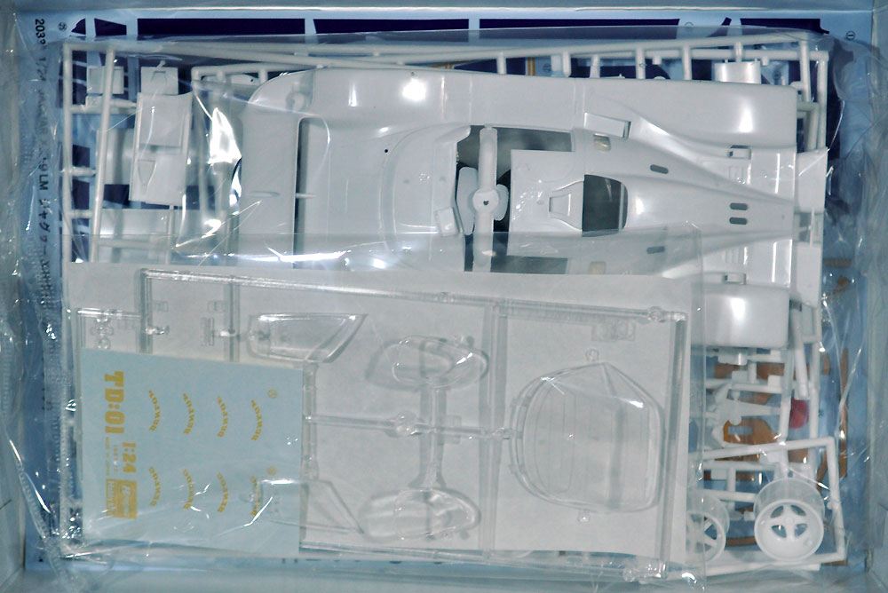 ジャグヮー XJR-9 LM (ル マンタイプ) プラモデル (ハセガワ 1/24 自動車 限定生産 No.20335) 商品画像_1