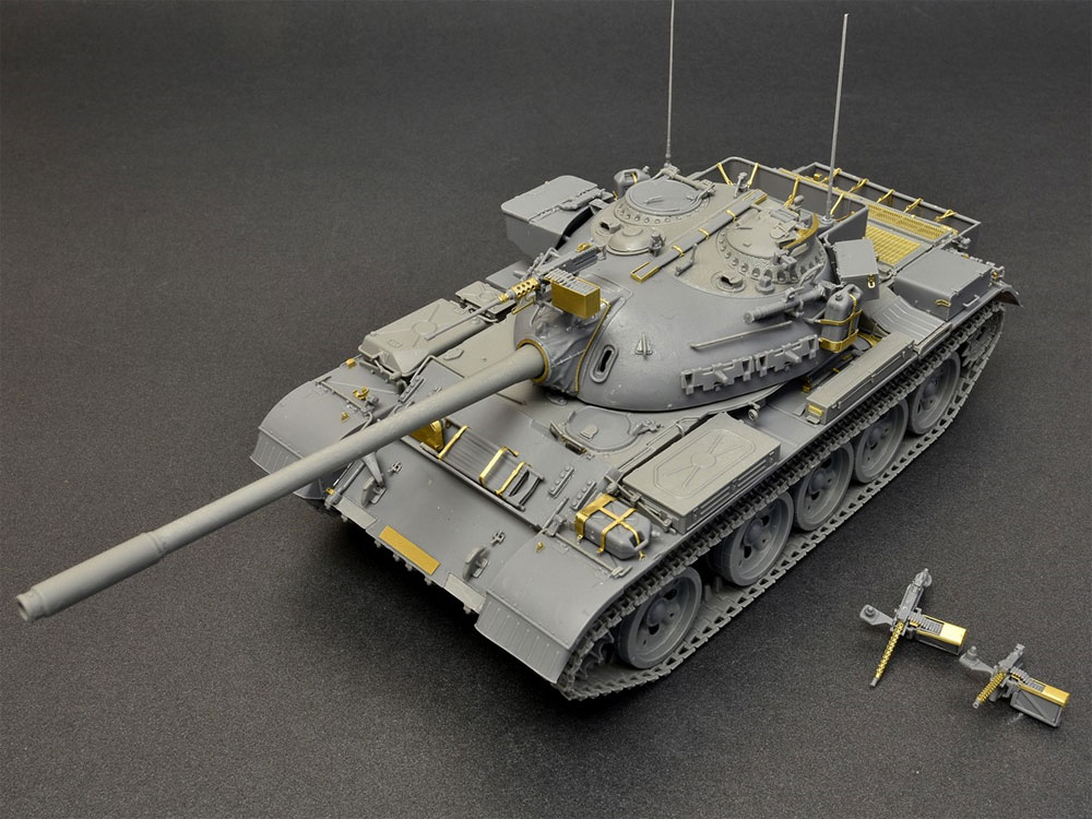 ティラン 4 後期型 インテリアキット プラモデル (ミニアート 1/35 ミリタリーミニチュア No.37029) 商品画像_1