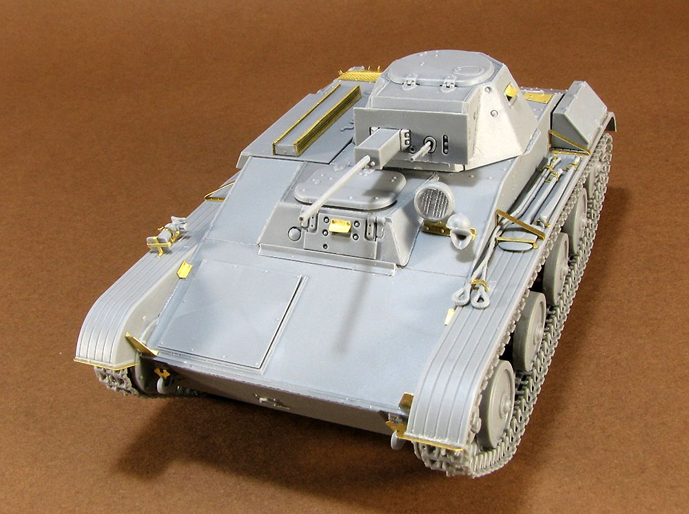 Ｔ-60 後期型 増加装甲 ゴーリキー自動車工場製 フルインテリア プラモデル (ミニアート 1/35 WW2 ミリタリーミニチュア No.35232) 商品画像_1