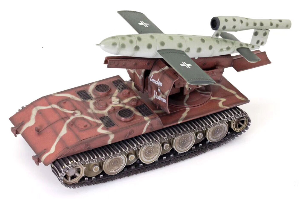 ドイツ E-100 ウェポンキャリアー w/V1 ミサイルランチャー 1946年 (迷彩) 完成品 (モデルコレクト 1/72 AFV 完成品モデル No.MODAS72100) 商品画像_1