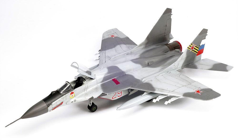 MiG-29 (9.13) フルクラムC プラモデル (プラッツ 航空模型特選シリーズ No.AE-008) 商品画像_4