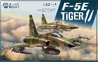 キティホーク 1/32 エアモデル F-5E タイガー2 w/フィギュア 2体