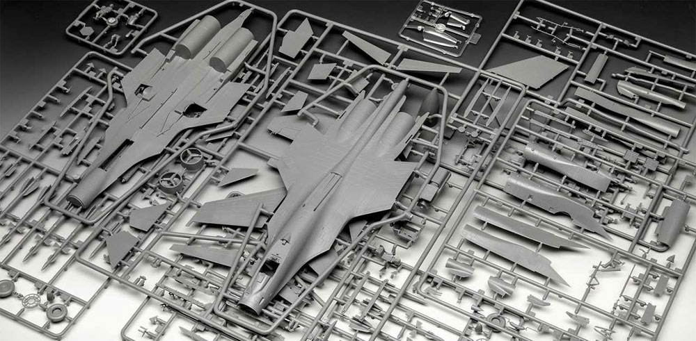 スホーイ Su-33 フランカー D プラモデル (レベル 1/72 Aircraft No.03911) 商品画像_1