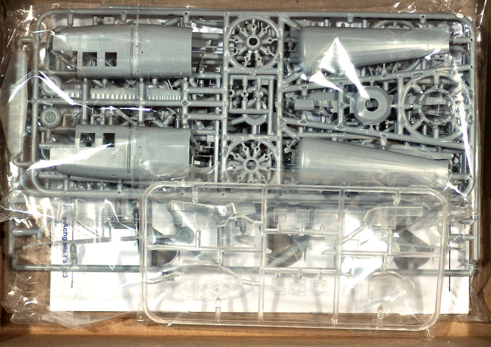 フォッケ アハゲリス Fa223 プラモデル (AMP 1/72 プラスチックモデル No.72003) 商品画像_1