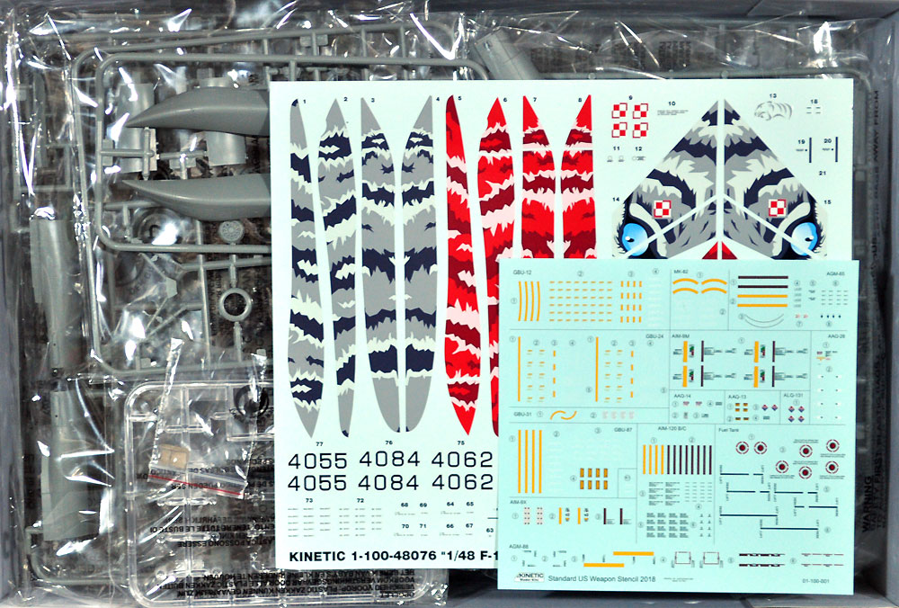 F-16C/D ブロック52プラス ポーランド空軍 アドバンスドバイパー プラモデル (キネティック 1/48 エアクラフト プラモデル No.K48076) 商品画像_1