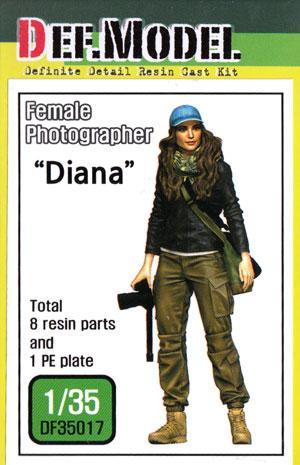 女性カメラマン ダイアナ レジン (DEF. MODEL 1/35 フィギュア No.DF35017) 商品画像