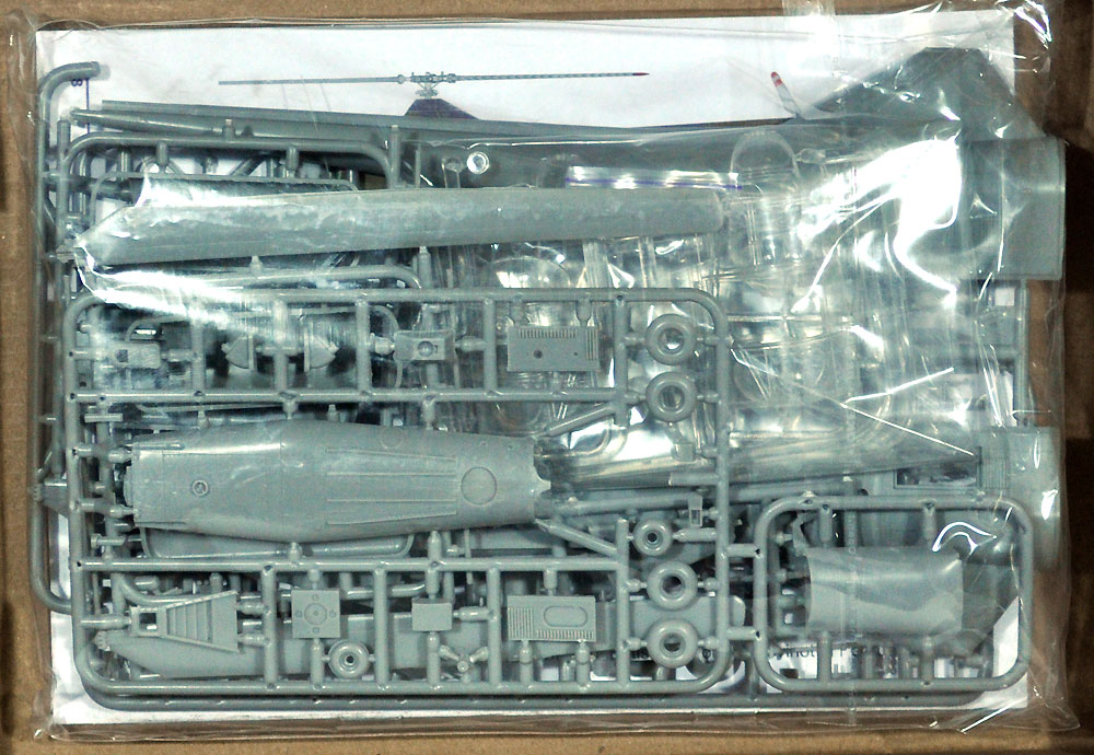 ドラゴンフライ HC.2 救難ヘリコプター プラモデル (AMP 1/48 プラスチックモデル No.48003) 商品画像_1