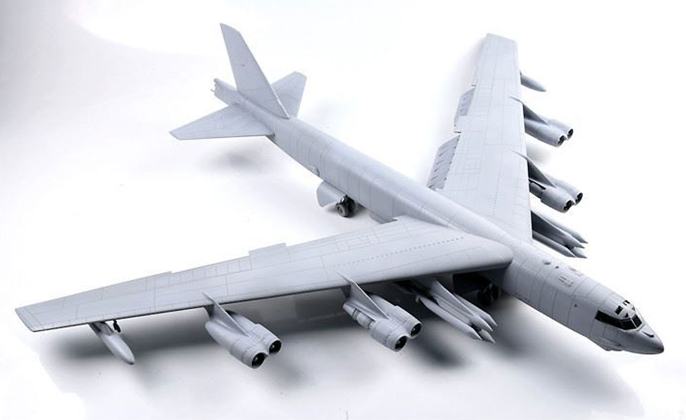 B-52H ストラトフォートレス プラモデル (モデルコレクト 1/72 エアクラフト プラモデル No.UA72200) 商品画像_2