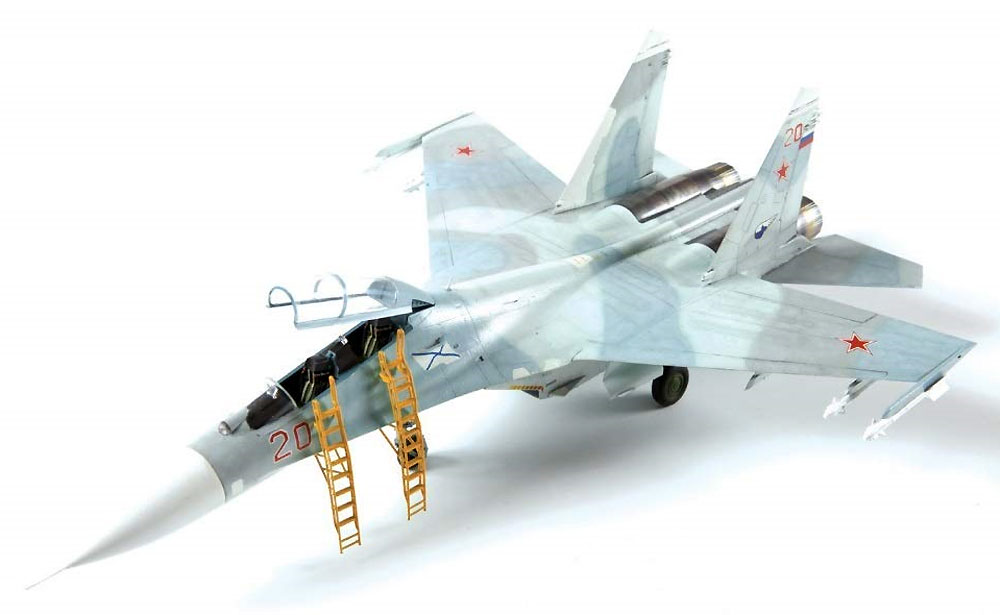 SU-27UB フランカー C 複座練習機 プラモデル (ズベズダ 1/72 エアクラフト プラモデル No.7294) 商品画像_1