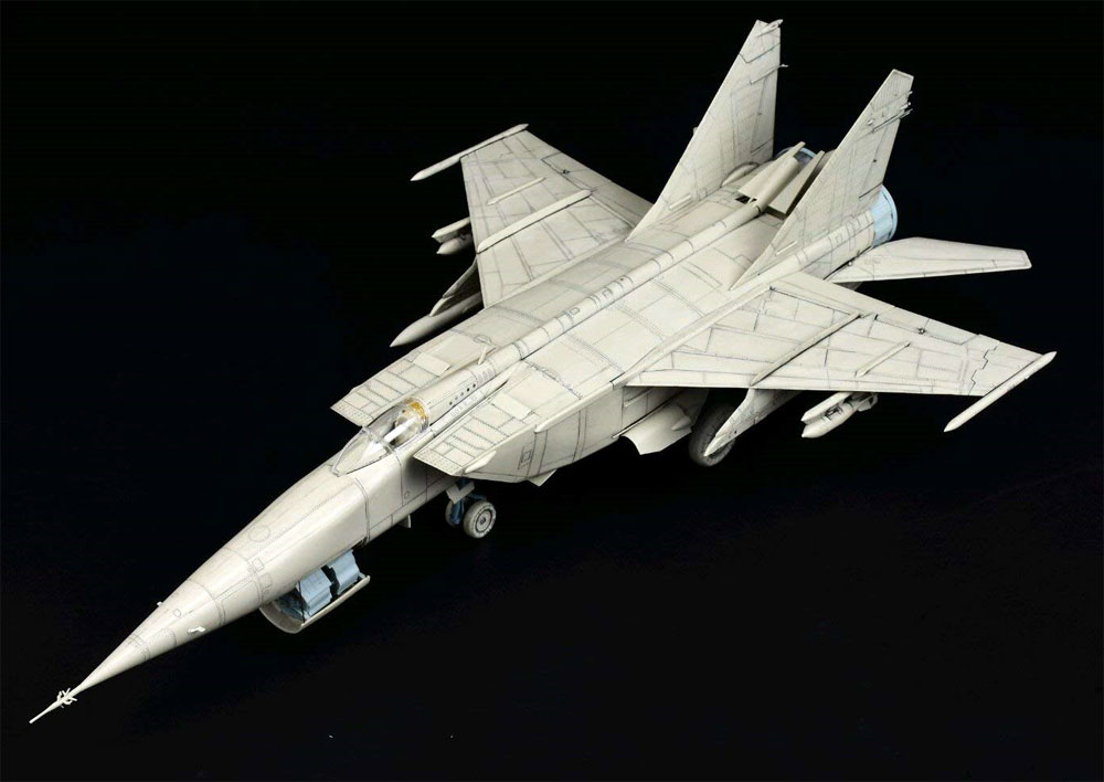 MiG-25 RB/RBT フォックスバット プラモデル (キティホーク 1/48 ミリタリーエアクラフト プラモデル No.KH80113) 商品画像_4