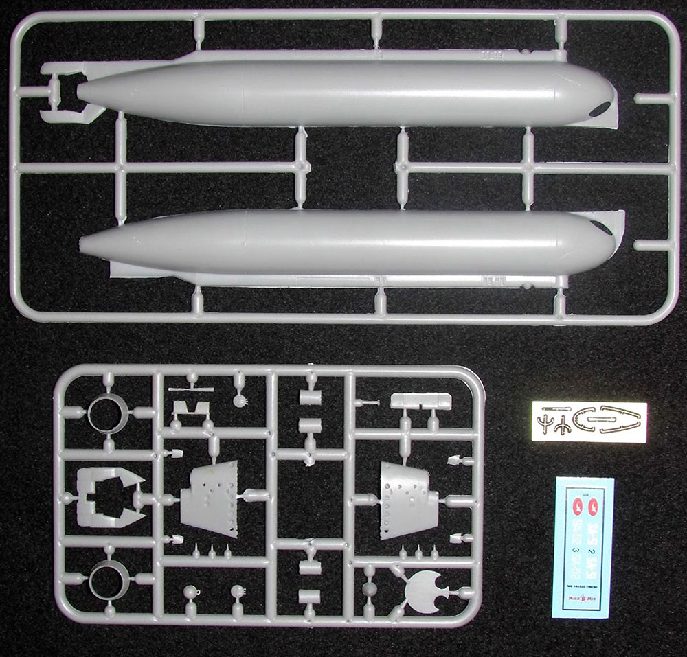 スペイン海軍 ティブロン級 特殊潜航艇 プラモデル (ミクロミル 1/144 艦船モデル No.144-022) 商品画像_1