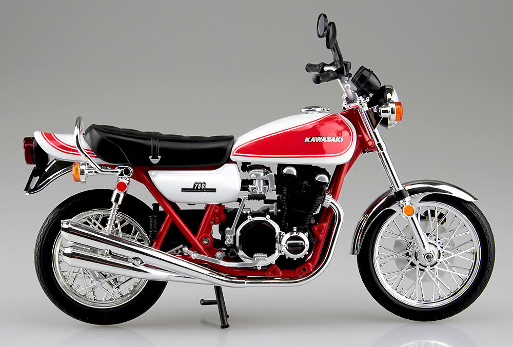 カワサキ 750RS (Z2) 赤白カラー 完成品 (アオシマ 1/12 完成品バイクシリーズ No.105955) 商品画像_1