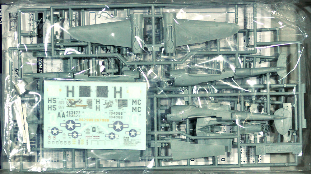 P-38J ライトニング 第8空軍 プラモデル (プラッツ 航空模型特選シリーズ No.AE-012) 商品画像_1