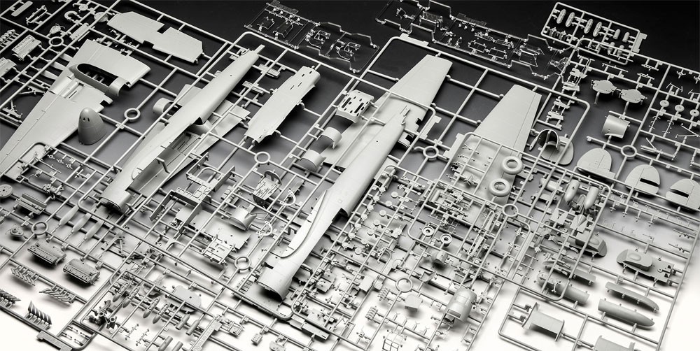 メッサーシュミット Bf110C-2/C-7 プラモデル (レベル 1/32 Aircraft No.04961) 商品画像_1