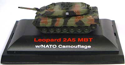 ドイツ レオパルト 2A5 MTB w/NATO迷彩 完成品 (トランペッター 1/144 MINI TANK COLLECTION No.00611) 商品画像