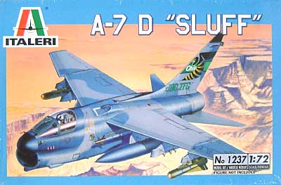A-7D SLUFF プラモデル (イタレリ 1/72 航空機シリーズ No.1237) 商品画像