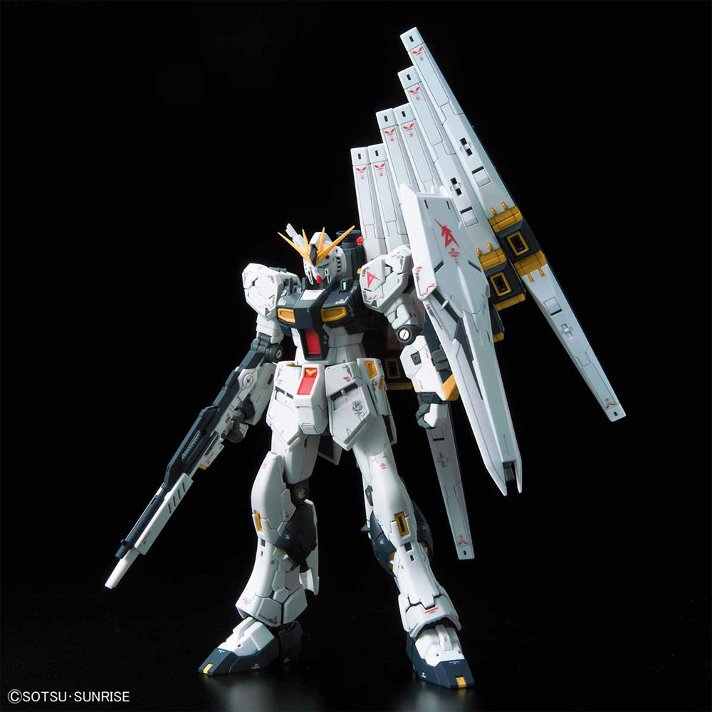 RX-93 νガンダム プラモデル (バンダイ RG （リアルグレード） No.032) 商品画像_1