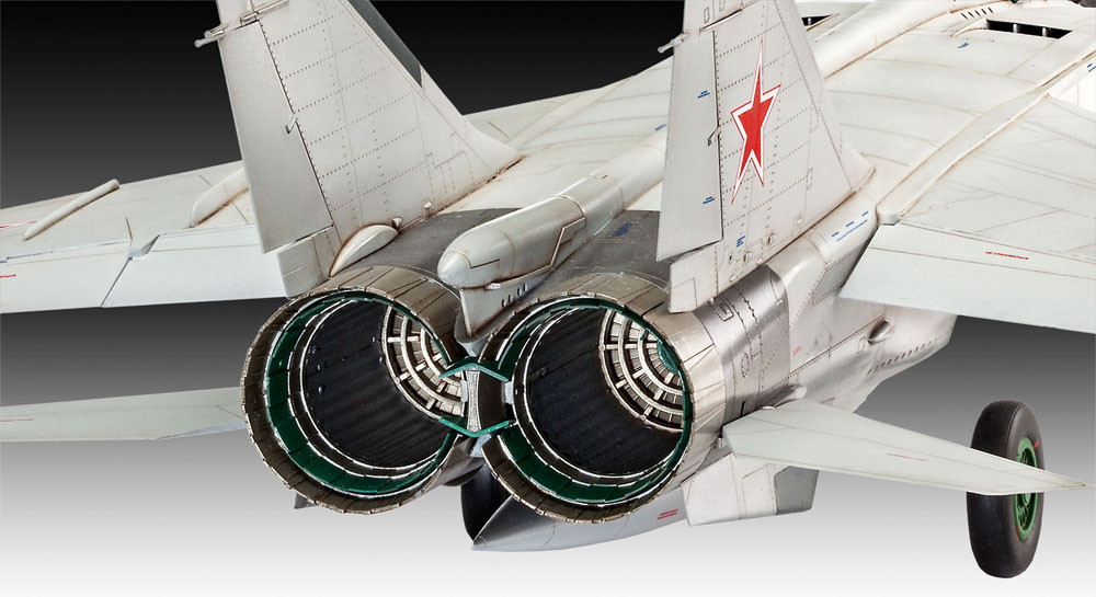 MiG-25 RBT フォックスバット B プラモデル (レベル 1/72 飛行機 No.03878) 商品画像_4