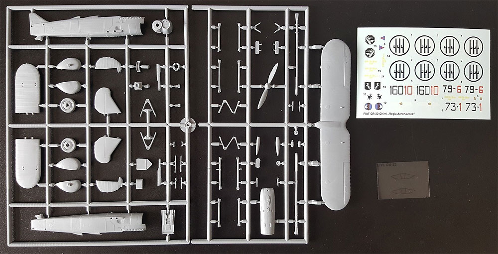 フィアット CR-32 イタリア軍 プラモデル (AZ model 1/72 エアクラフト プラモデル No.AZ7620) 商品画像_1