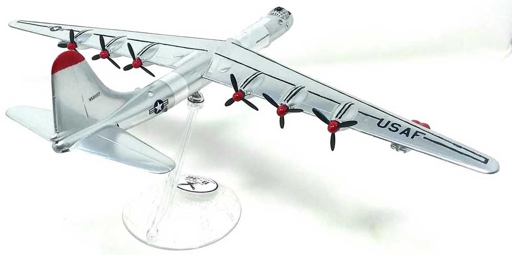 コンベア B-36 大型爆撃機 w/スイベルスタンド プラモデル (アトランティス プラスチックモデルキット No.H205) 商品画像_2