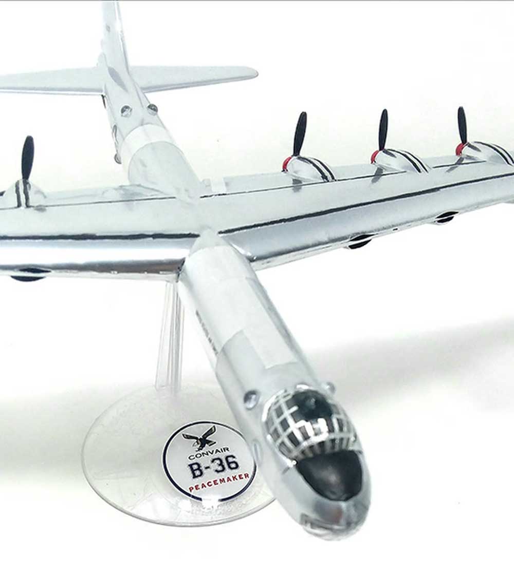 コンベア B-36 大型爆撃機 w/スイベルスタンド プラモデル (アトランティス プラスチックモデルキット No.H205) 商品画像_3